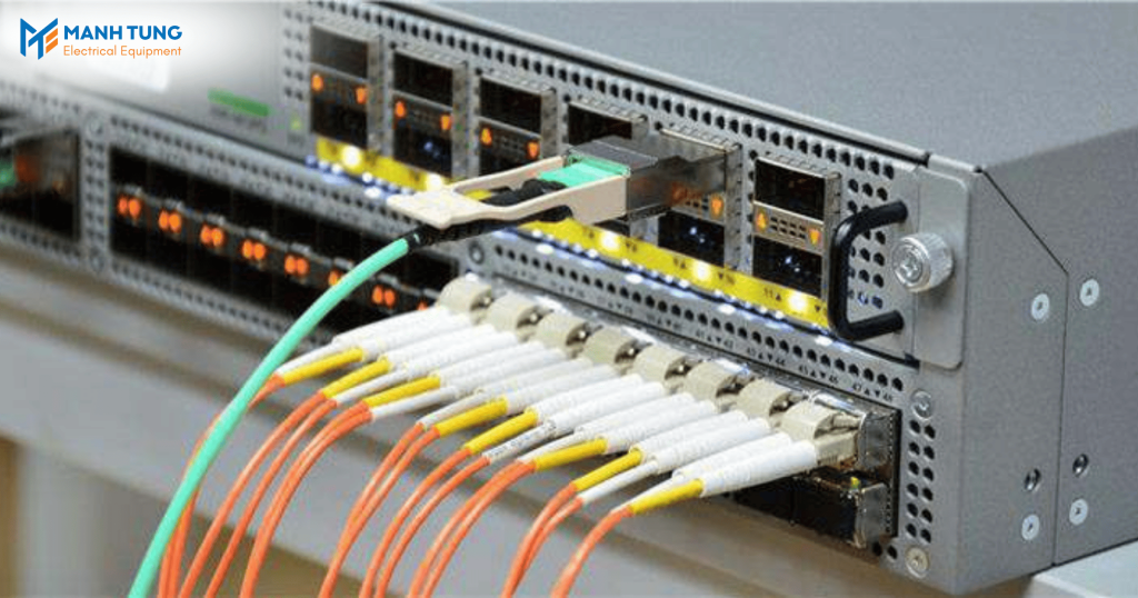 Quan sát hệ thống đèn LED trạng thái